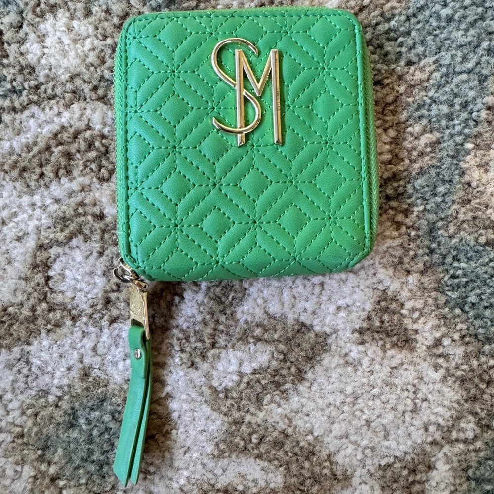 Steve Madden Green Quilted Zip Around Wallet Logo Gold Tone